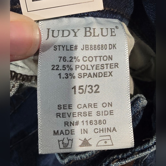 Judy Blue High Waisted Ripped Straight Leg Dad Jeans Size 15/32 - Picture 8 of 10